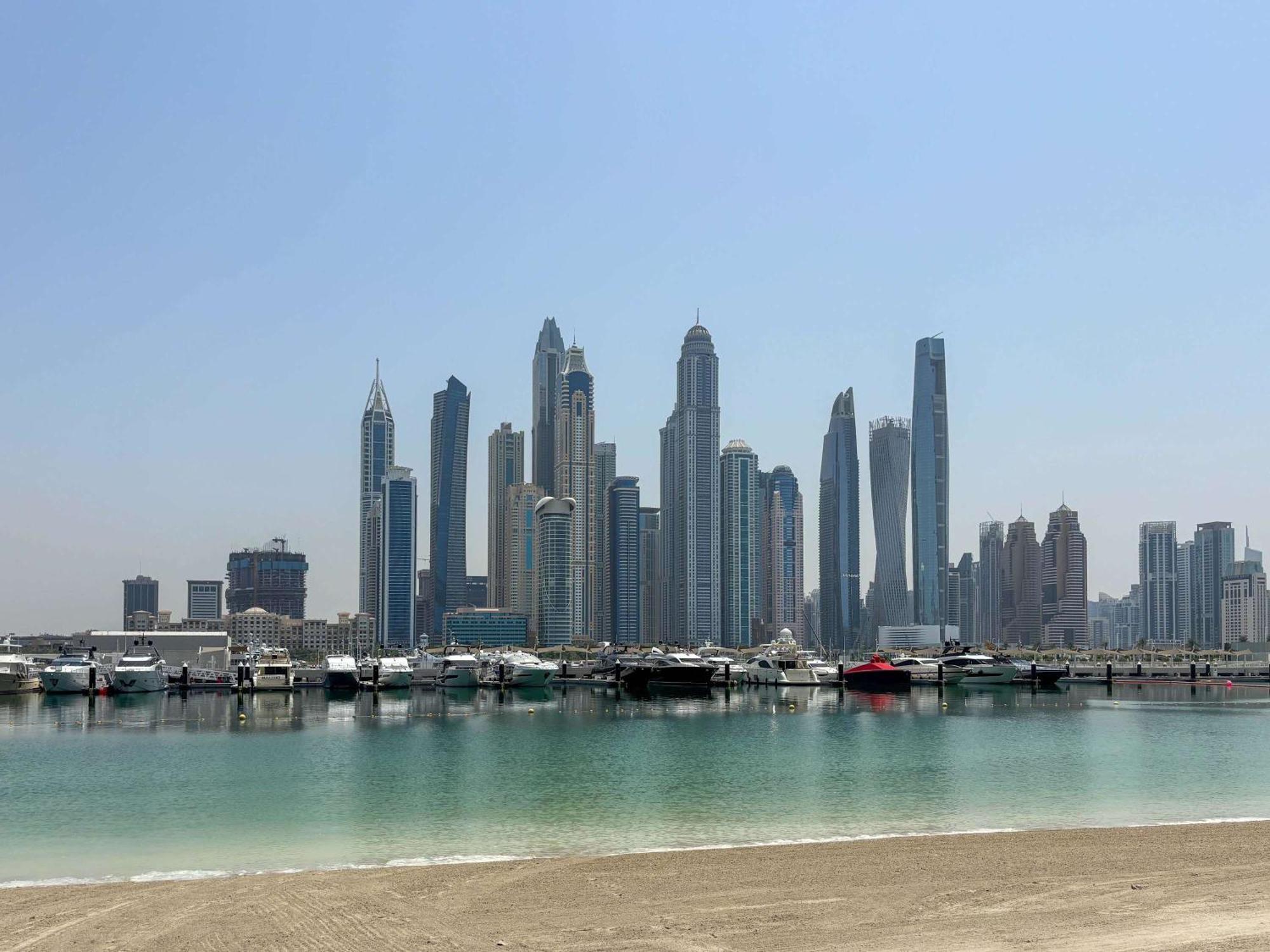 Frank Porter - Grand Bleu Apartment Dubai
