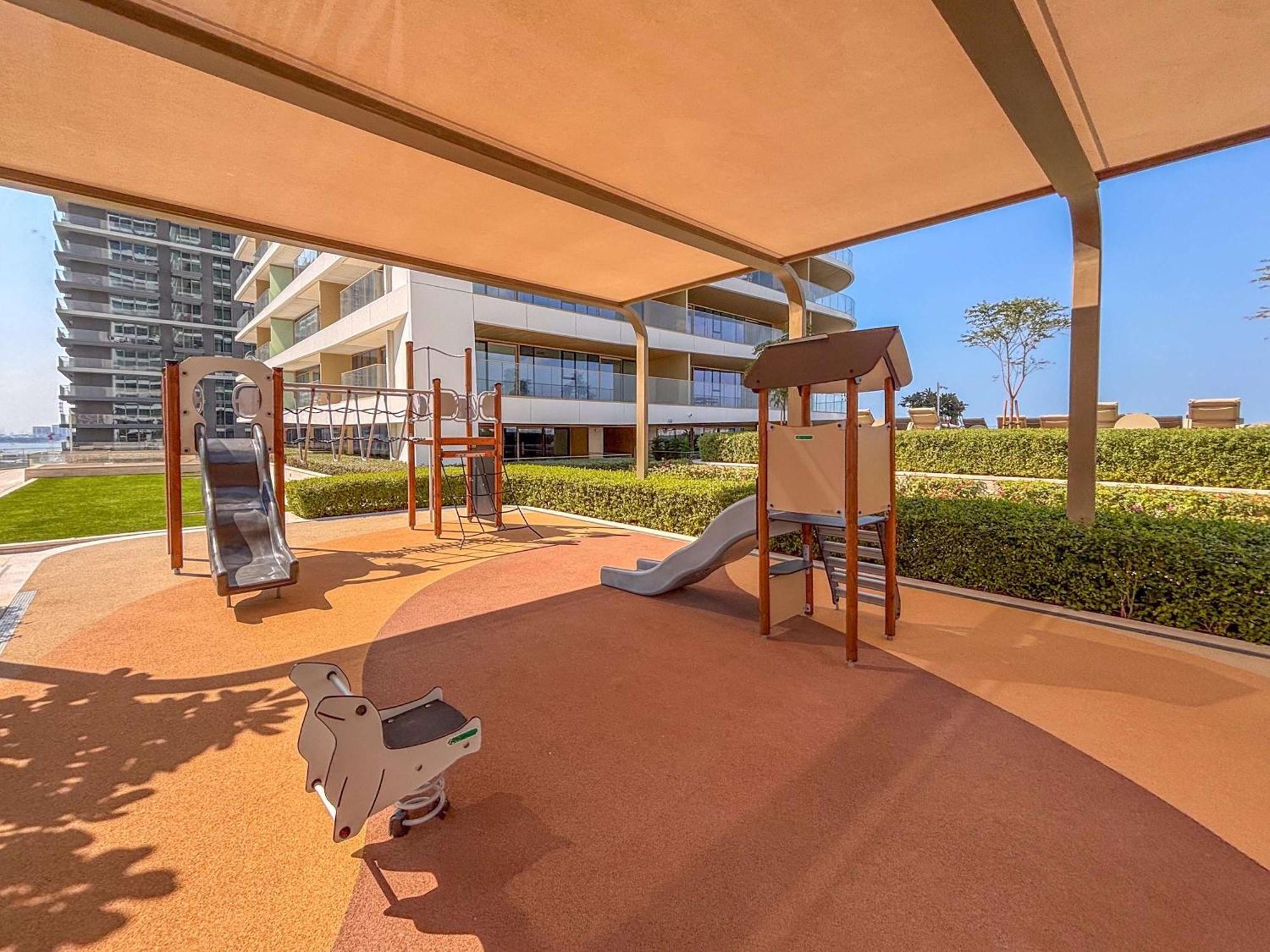 Frank Porter - Grand Bleu Apartment Dubai